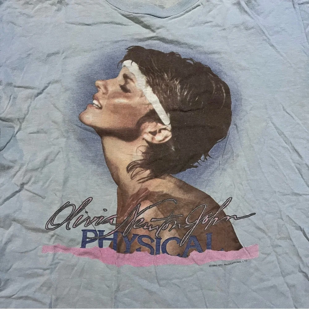 Vintage 1982 Olivia Newton John “Let’s Get Physical” T-Shirt US Tour Mens Small - Picture 5 of 12